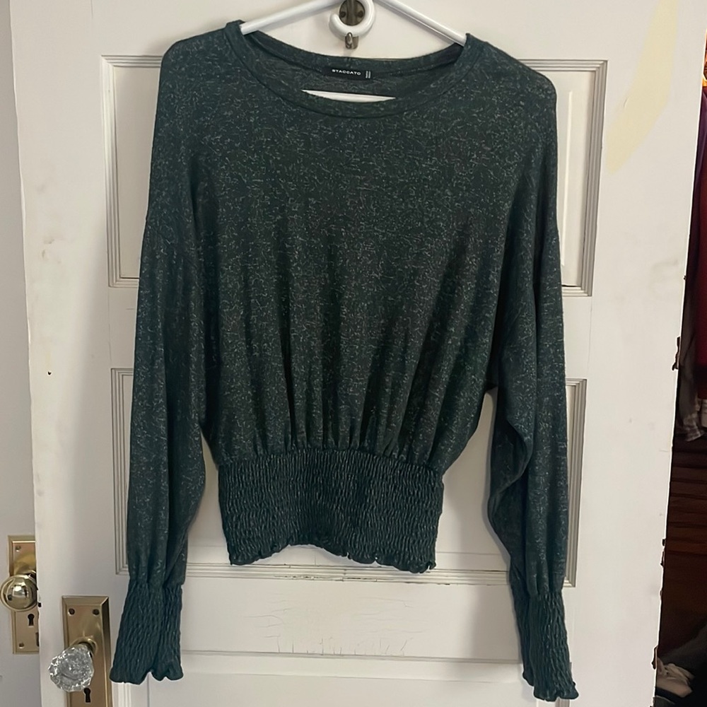 Staccato top.